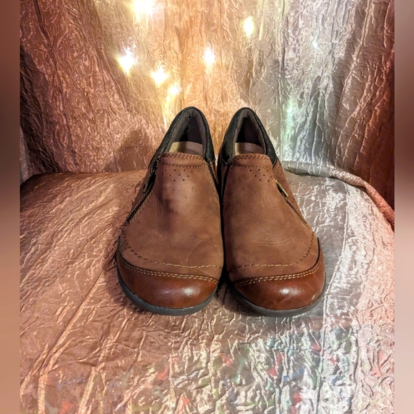 Earth Origins leather shoes - Picture 5 of 5